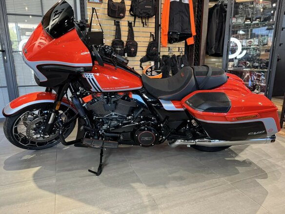 2024 Harley-Davidson CVO Street Glide, оранжевый, 4900000 рублей - вид 31