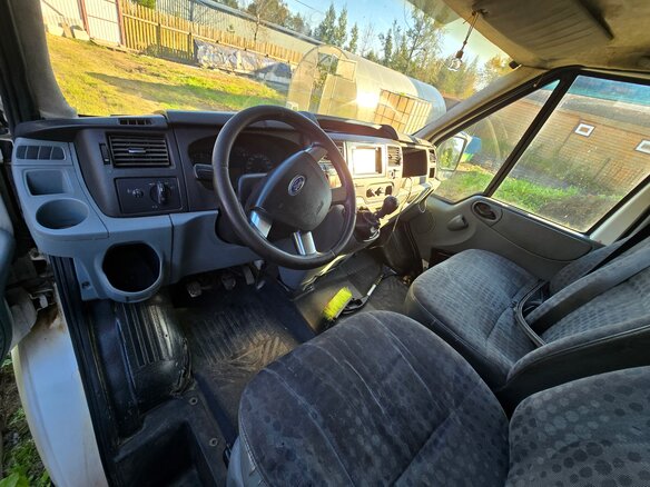 2010 Ford Transit, белый, 920000 рублей - вид 2