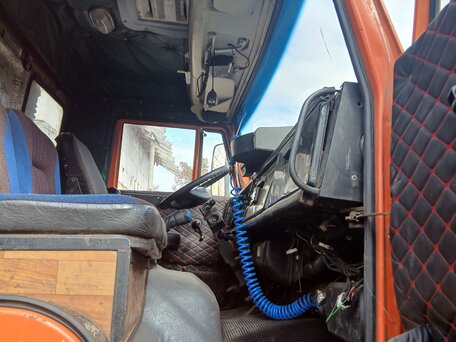 2006 КамАЗ 6520, оранжевый, 1250000 рублей, вид 3