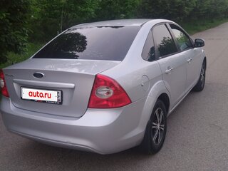 2010 Ford Focus II Рестайлинг, серебристый, 630000 рублей, вид 4