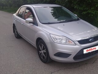 2010 Ford Focus II Рестайлинг, серебристый, 630000 рублей, вид 2