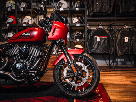 2025 Indian Chief, красный, 3150000 рублей, вид 4