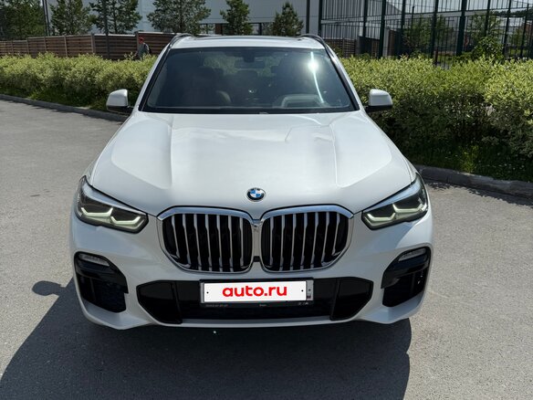 2019 BMW X5 30d IV (G05/G18), белый, 5950000 рублей - вид 1