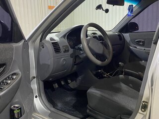 2005 Hyundai Accent ТагАЗ II, серебристый, 320000 рублей, вид 4