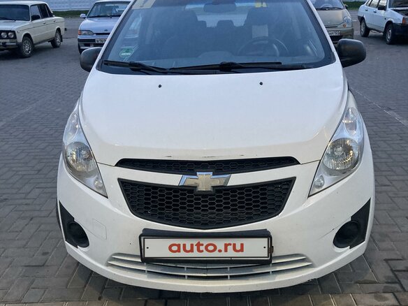 2011 Chevrolet Spark III, белый, 530000 рублей - вид 1