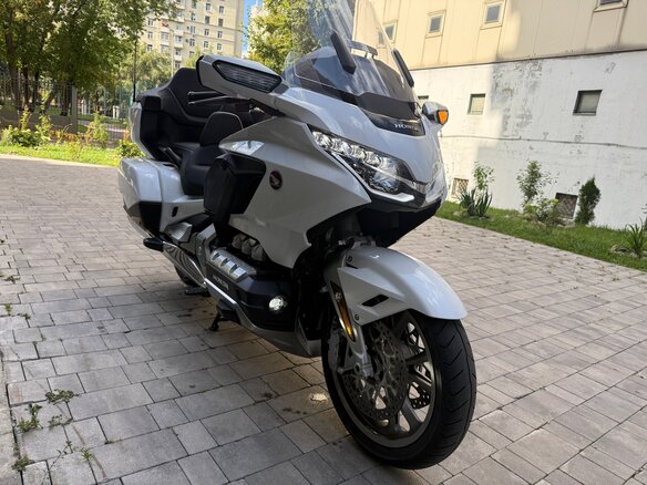 2021 Honda GL 1800 Gold Wing, белый, 2830000 рублей - вид 2