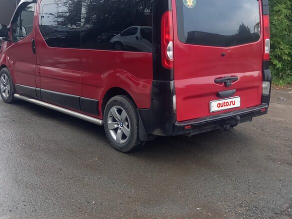 2008 Renault Trafic II Рестайлинг, красный, 1100000 рублей - вид 2