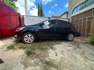 2015 Hyundai Solaris I Рестайлинг, чёрный, 850000 рублей, вид 2