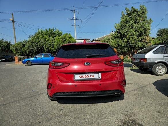 2019 Kia Ceed III, красный, 1750000 рублей - вид 3
