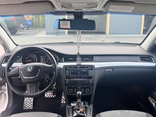 2013 Skoda Superb II, белый, 880000 рублей, вид 5