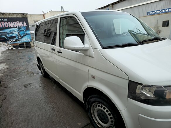 2011 Volkswagen Transporter 4MOTION T5 Рестайлинг, белый, 1650000 рублей