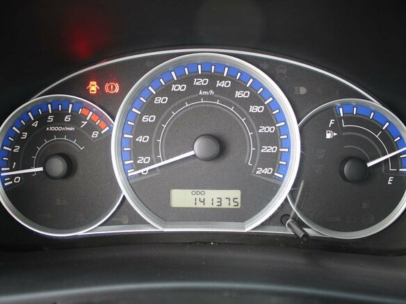 2011 Subaru Forester III Рестайлинг, красный, 1050000 рублей - вид 10