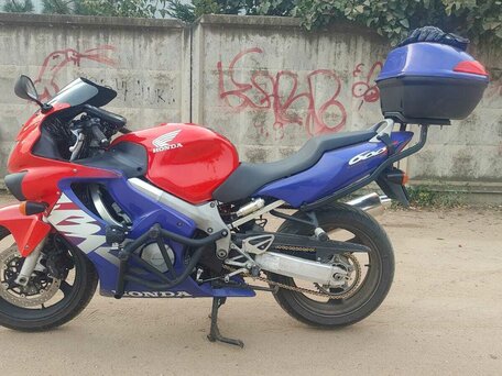 1999 Honda CBR 600F, красный, 370000 рублей, вид 2