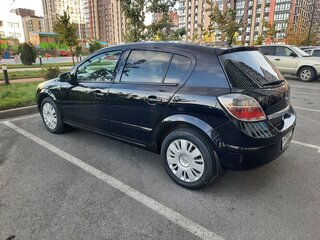 2007 Opel Astra H Рестайлинг, чёрный, 550000 рублей, вид 4