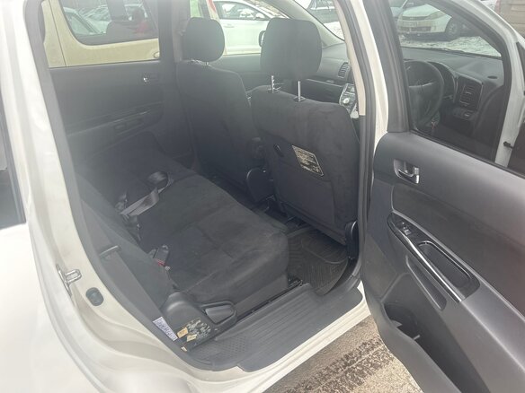 2009 Toyota Wish II, белый, 1130000 рублей - вид 11