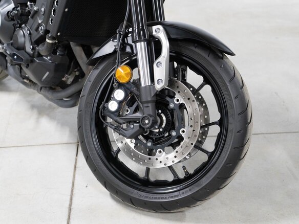 2018 Yamaha XSR900, красный - вид 8