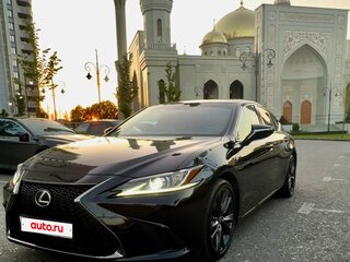 2019 Lexus ES 350 VII, чёрный, 3800000 рублей, вид 1