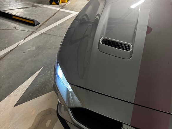2021 Ford Mustang VI Рестайлинг, серебристый, 3000000 рублей - вид 8