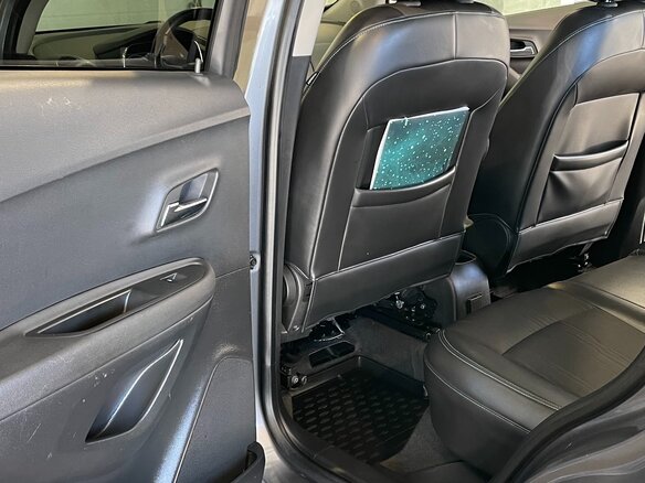 2014 Chevrolet Tracker III, серый, 1300000 рублей - вид 12