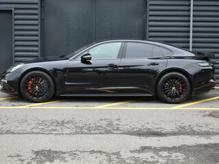 2021 Porsche Panamera GTS II Рестайлинг, чёрный, 9900000 рублей, вид 4