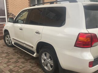 2013 Toyota Land Cruiser 200 Series Рестайлинг 1, белый, 3200000 рублей, вид 4