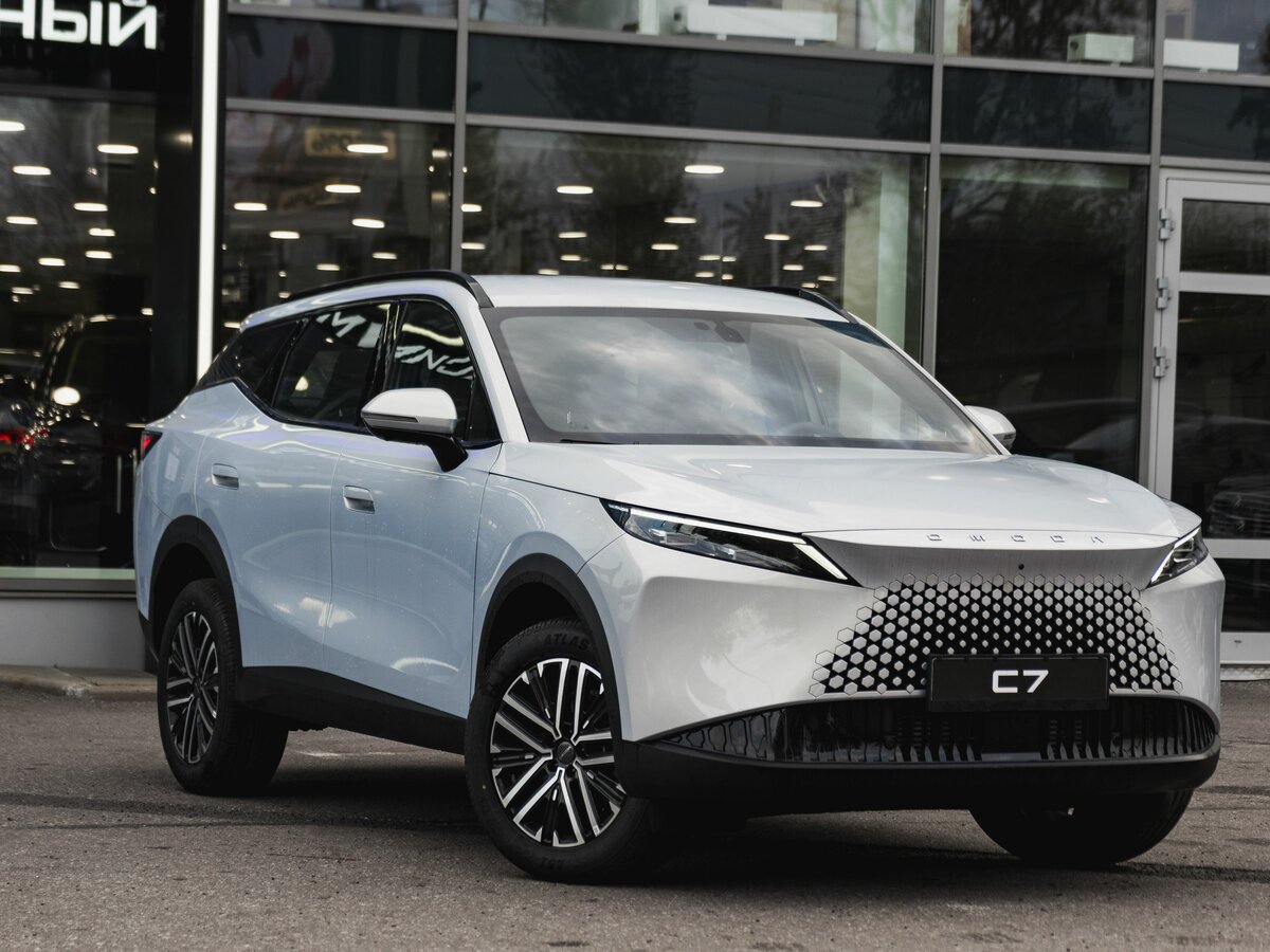 Открыть фотографии: Omoda C7