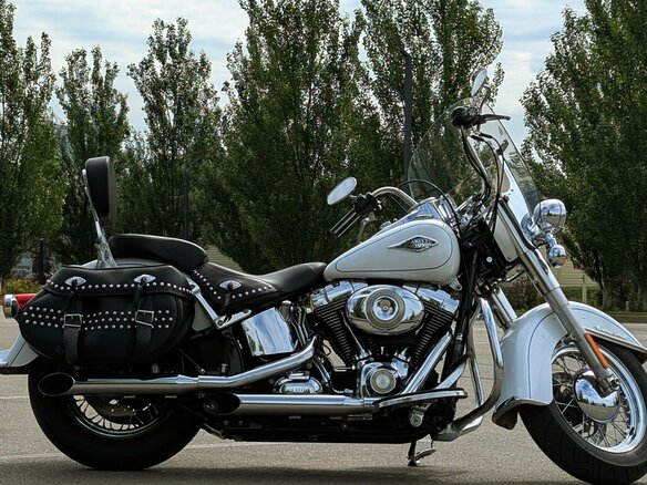 2013 Harley-Davidson Heritage, белый, 1250000 рублей - вид 3