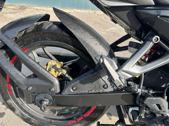 2020 Bajaj Pulsar NS 200, красный, 200000 рублей - вид 8