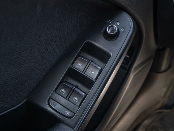 2010 Audi A4 IV (B8), красный - вид 15