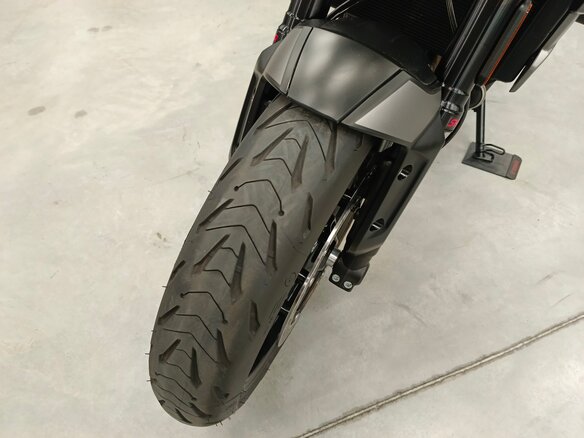 2023 Triumph Trident 660, чёрный, 860000 рублей - вид 7