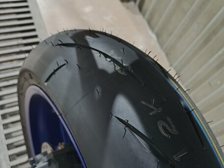 2023 Yamaha YZF-R1, синий, 3250000 рублей, вид 4