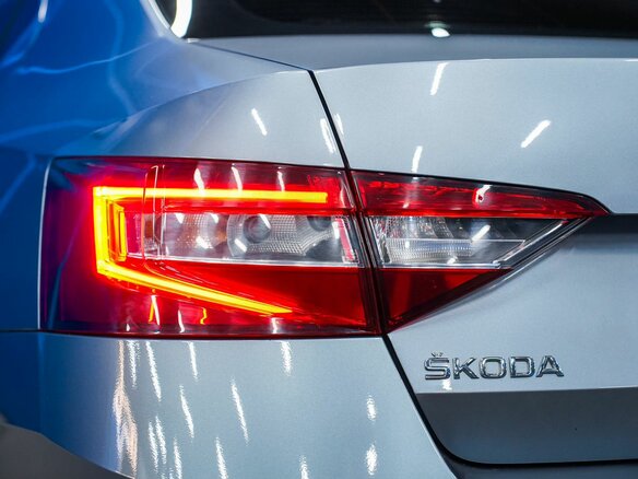 2016 Skoda Superb III, серый, 1400000 рублей - вид 18