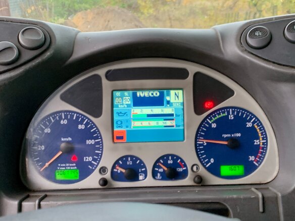 2002 Iveco Stralis, красный, 1120000 рублей - вид 8