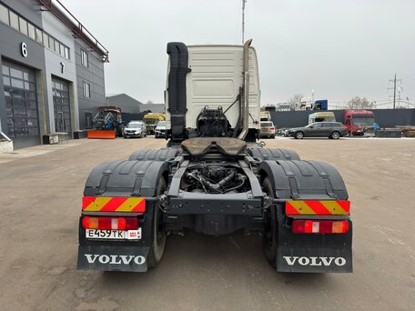 2017 Volvo FMX, белый, 9000000 рублей, вид 2