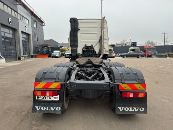 2017 Volvo FMX, белый, 9000000 рублей - вид 1