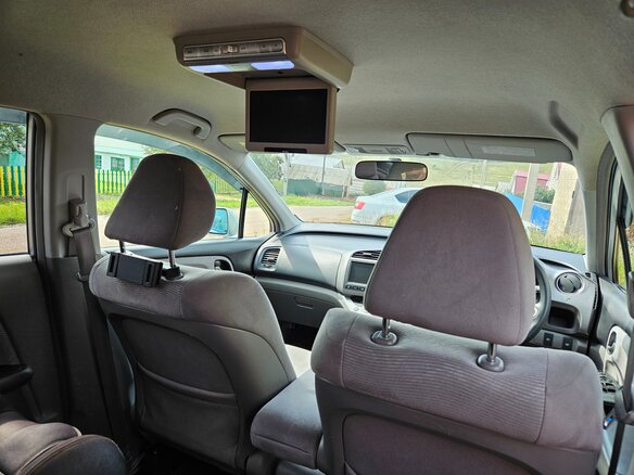 2010 Honda Stream II Рестайлинг, серый, 1200000 рублей - вид 10