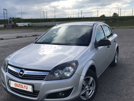 2013 Opel Astra H Рестайлинг, серебристый, 650000 рублей, вид 1