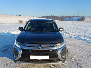 2018 Mitsubishi Outlander III Рестайлинг 2, серый, 2800000 рублей, вид 3