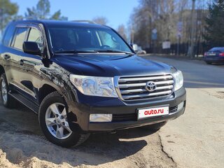 2011 Toyota Land Cruiser 200 Series, чёрный, 4300000 рублей, вид 4