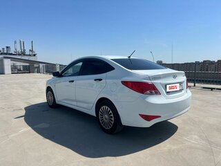 2015 Hyundai Solaris I Рестайлинг, белый, 849000 рублей, вид 5