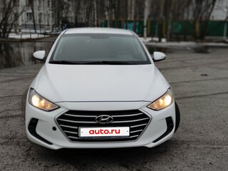 2018 Hyundai Elantra VI (AD), белый, 1750000 рублей, вид 2