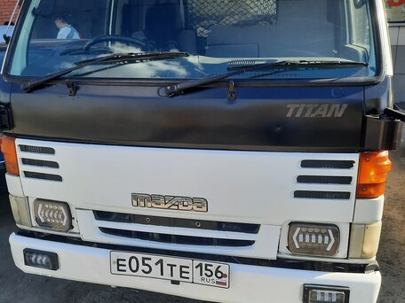 1985 Mazda Titan, белый, 750000 рублей, вид 1