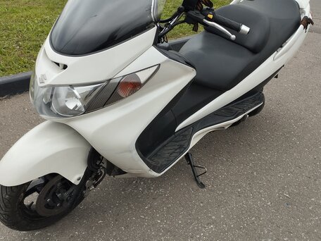 2004 Suzuki Burgman (SkyWave) 400, белый, 225000 рублей, вид 4