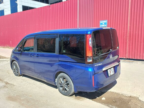 2016 Honda Stepwgn V, синий, 1850000 рублей - вид 5