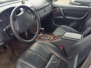 2001 Mercedes-Benz M-Класс 320 I (W163), серебристый, 450000 рублей, вид 1