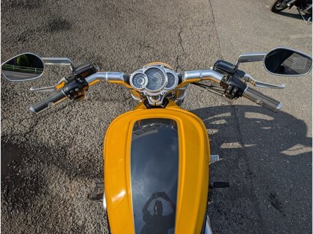 2011 Harley-Davidson V-Rod Muscle, жёлтый, 1300000 рублей, вид 5