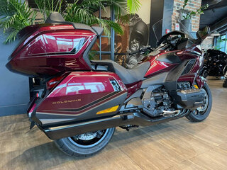 2025 Honda GL 1800 Gold Wing, пурпурный, 4600000 рублей, вид 3