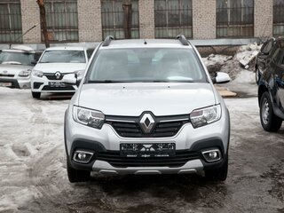2019 Renault Sandero Stepway II Рестайлинг, серебристый, 1100000 рублей, вид 2