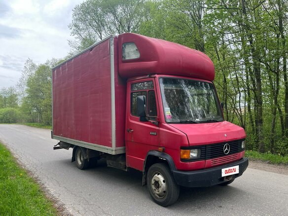 1987 Mercedes-Benz 609D, красный, 750000 рублей