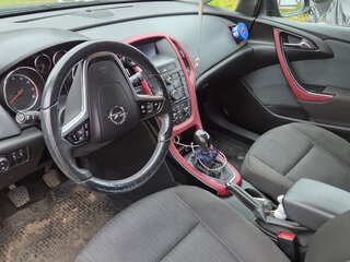 2014 Opel Astra GTC J Рестайлинг, белый, 900000 рублей, вид 4